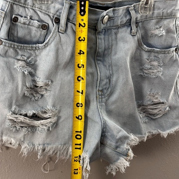 Aeropostale Women Light Blue Denim Jean Cheeky Shorts Distressed Ripped size 8 - Picture 6 of 9